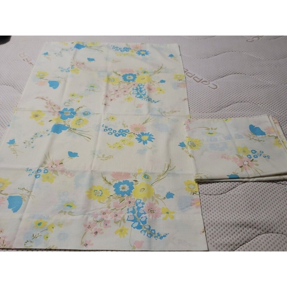 Vtg 70s Floral Pillow Cases Standard Set Of Two